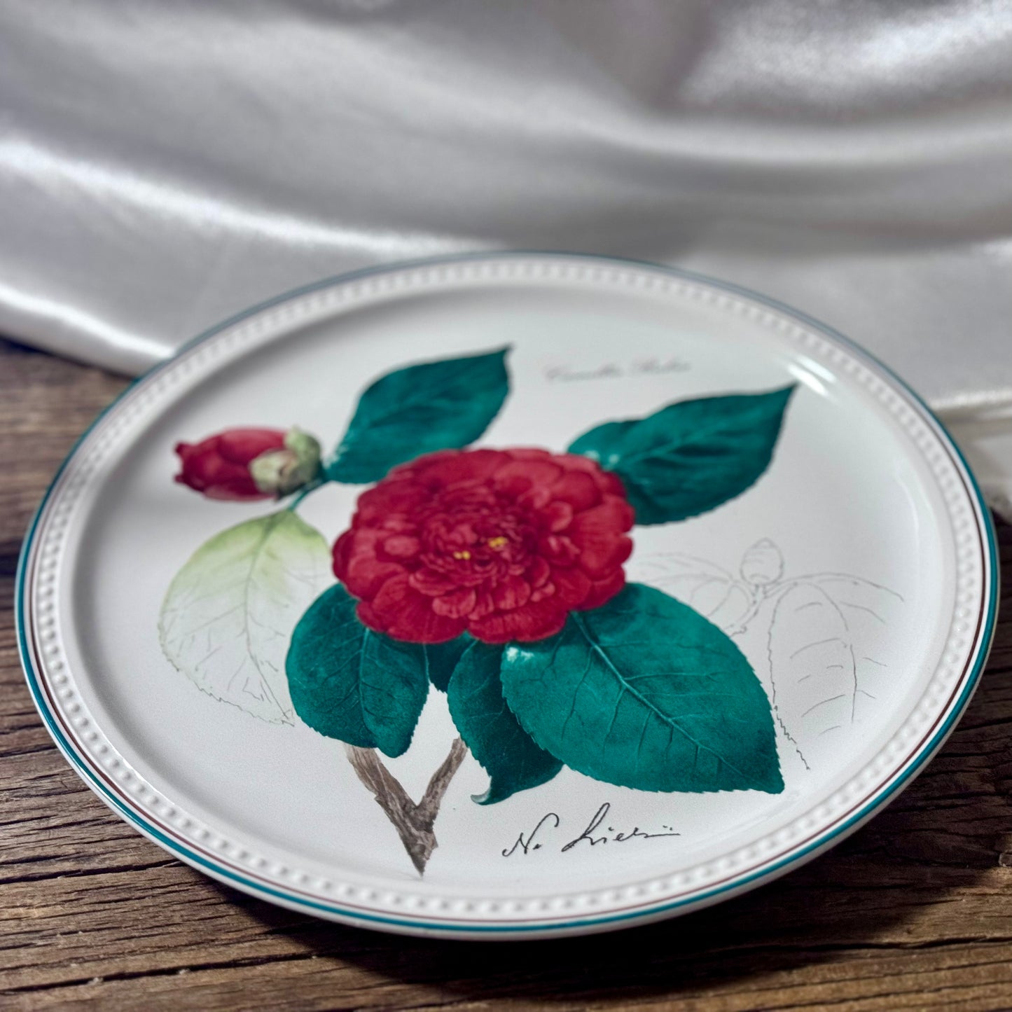 Villeroy & Boch Nicolas Liex 'Camellia Rubra' 1985 Wall Plate