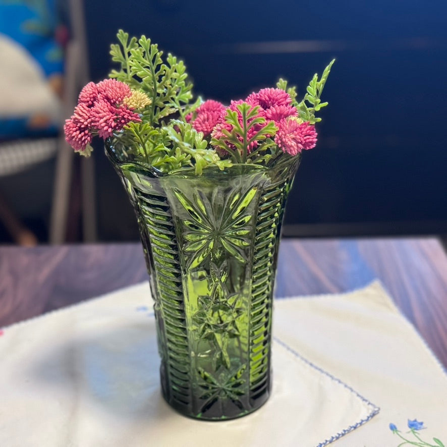 Anchor Hocking Avocado Green Glass Vase