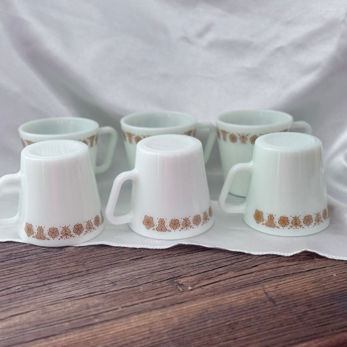 Pyrex 1410 Butterfly Gold D Handle Coffee Mugs