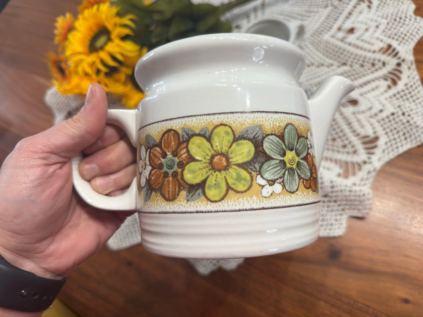 MYOTT England 'SIENNA' Teapot & Creamer