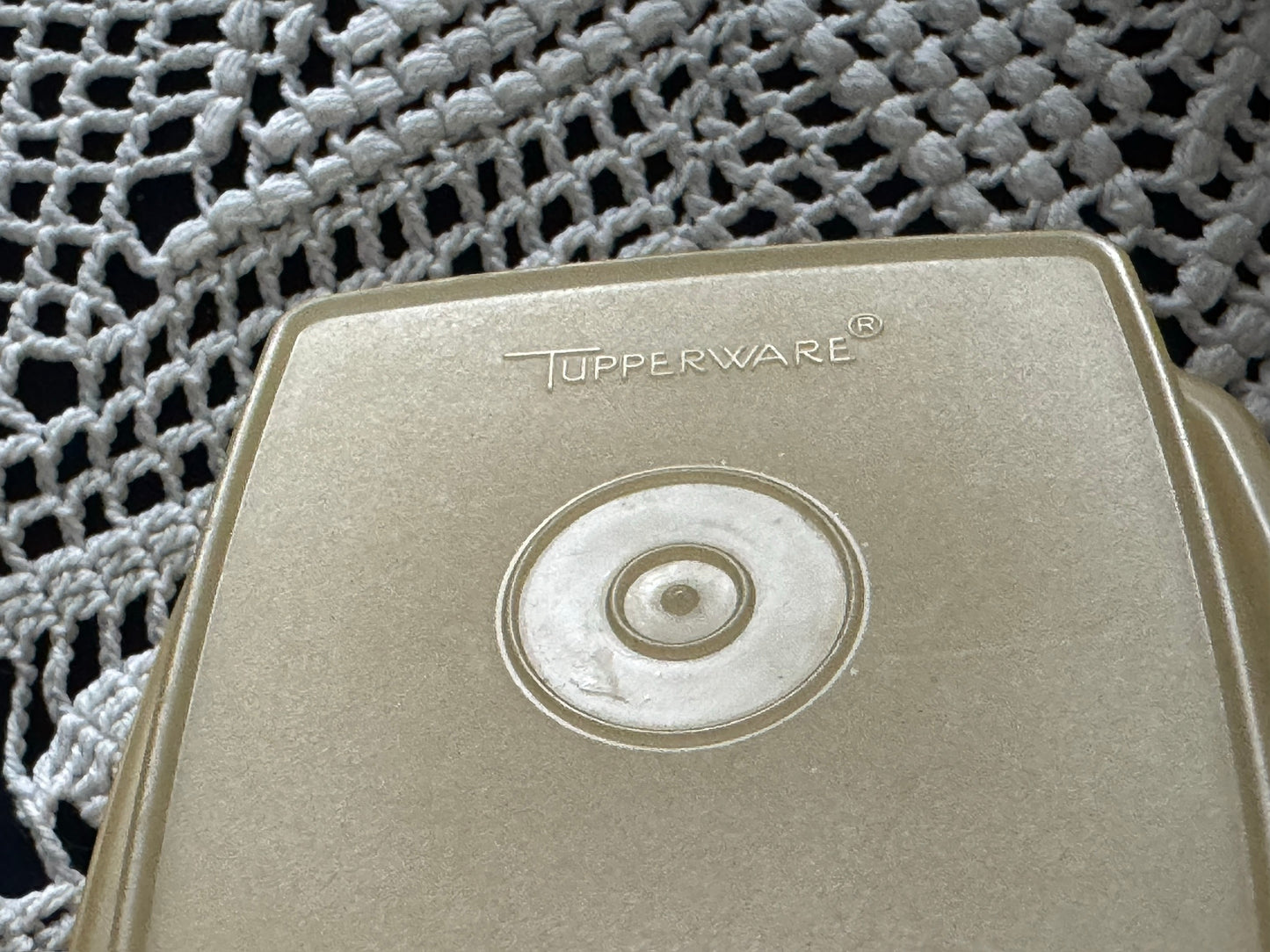 Tupperware Olive Green Pickle Keeper 1330-6