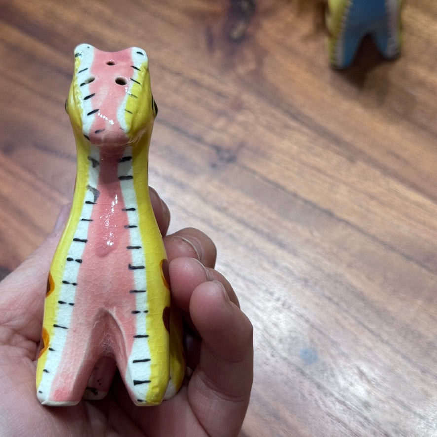 Vintage Stuffed Giraffe Ceramic Napco Made In Japan Shakers