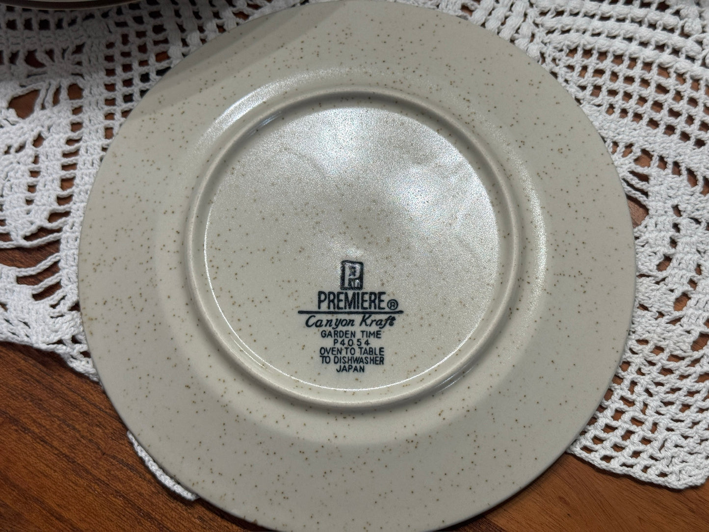 PREMIERE Canyon Kraft Garden Time Dinnerware Set