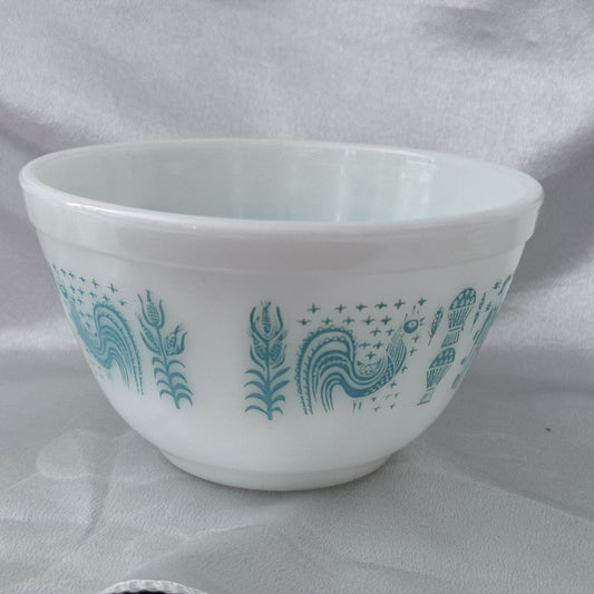 Pyrex Turquoise Amish Butterprint Mixing/Nesting Bowl