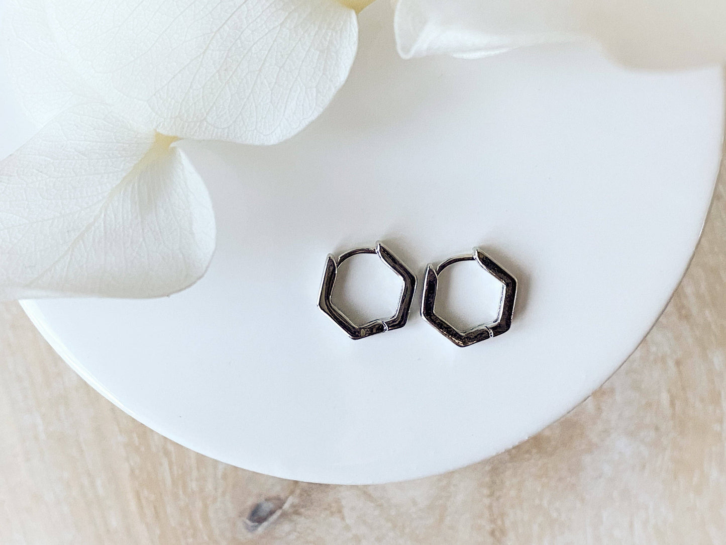 Silver Hexi Huggies