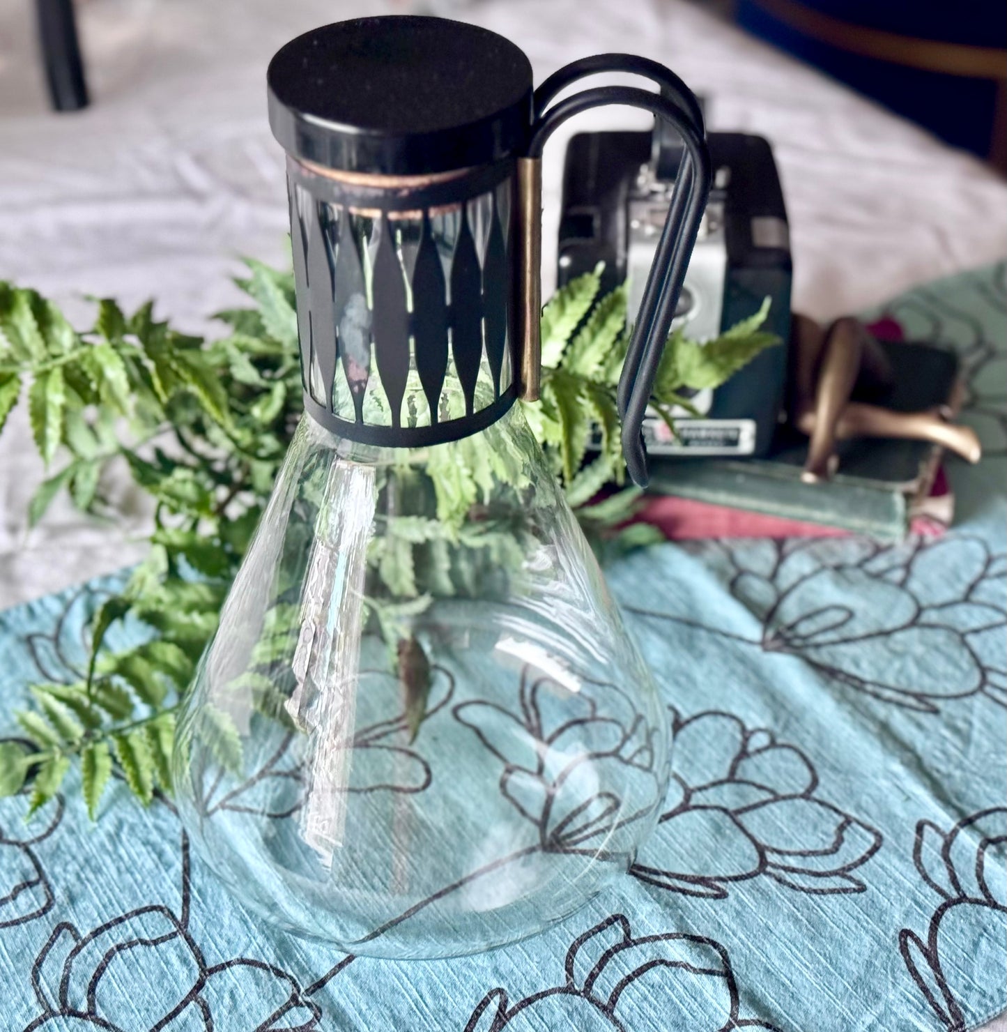 Pyrex Beverage Server with Cork Lid
