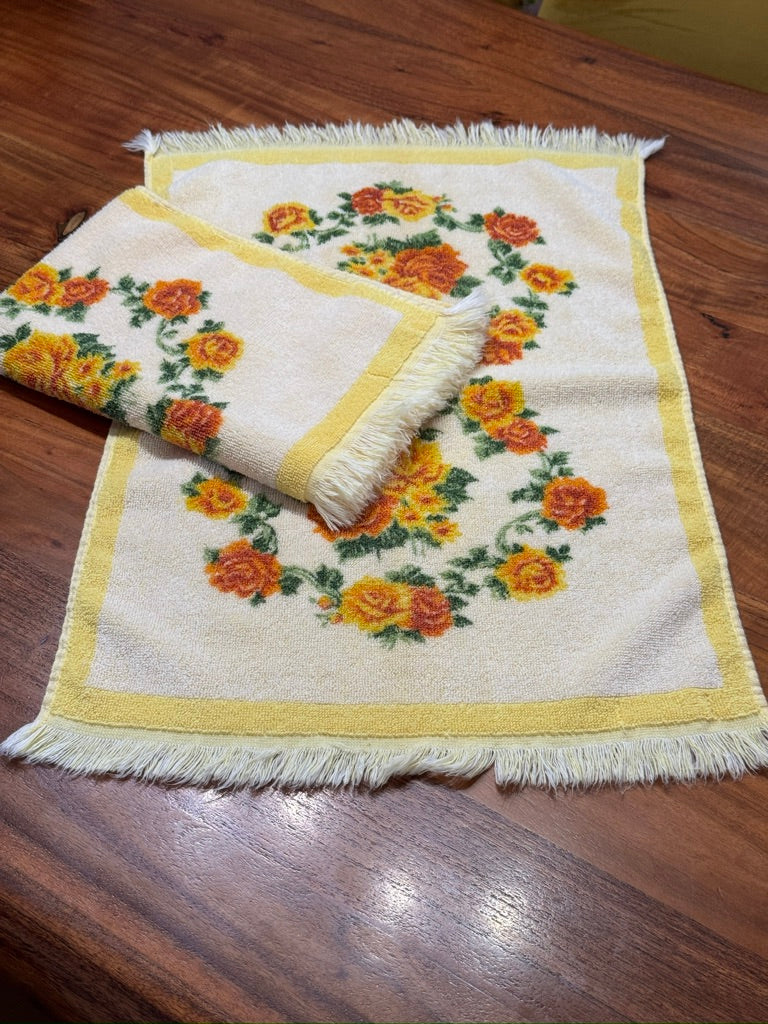 Floral Fashion Manor Decorator Collection Hand Towels