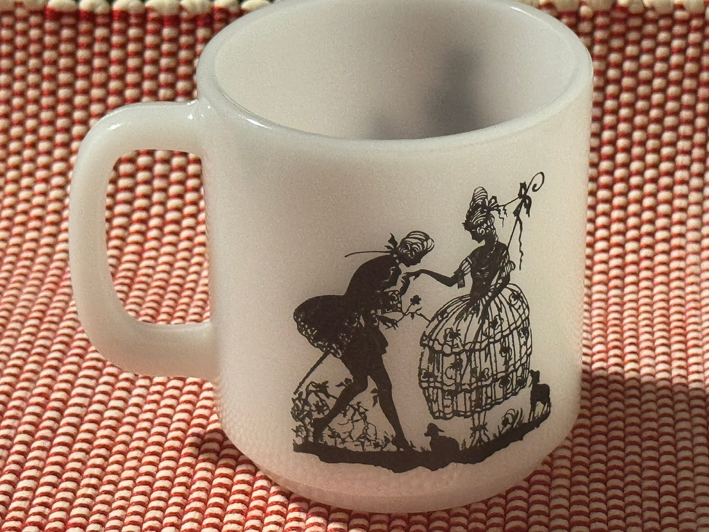 Glasbake Black/White Courting Couple Mug