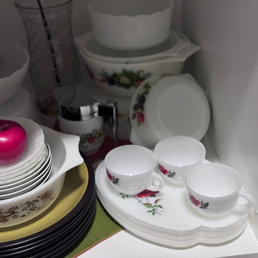 Federal Glass Red Rose "Rosecrest" snack set