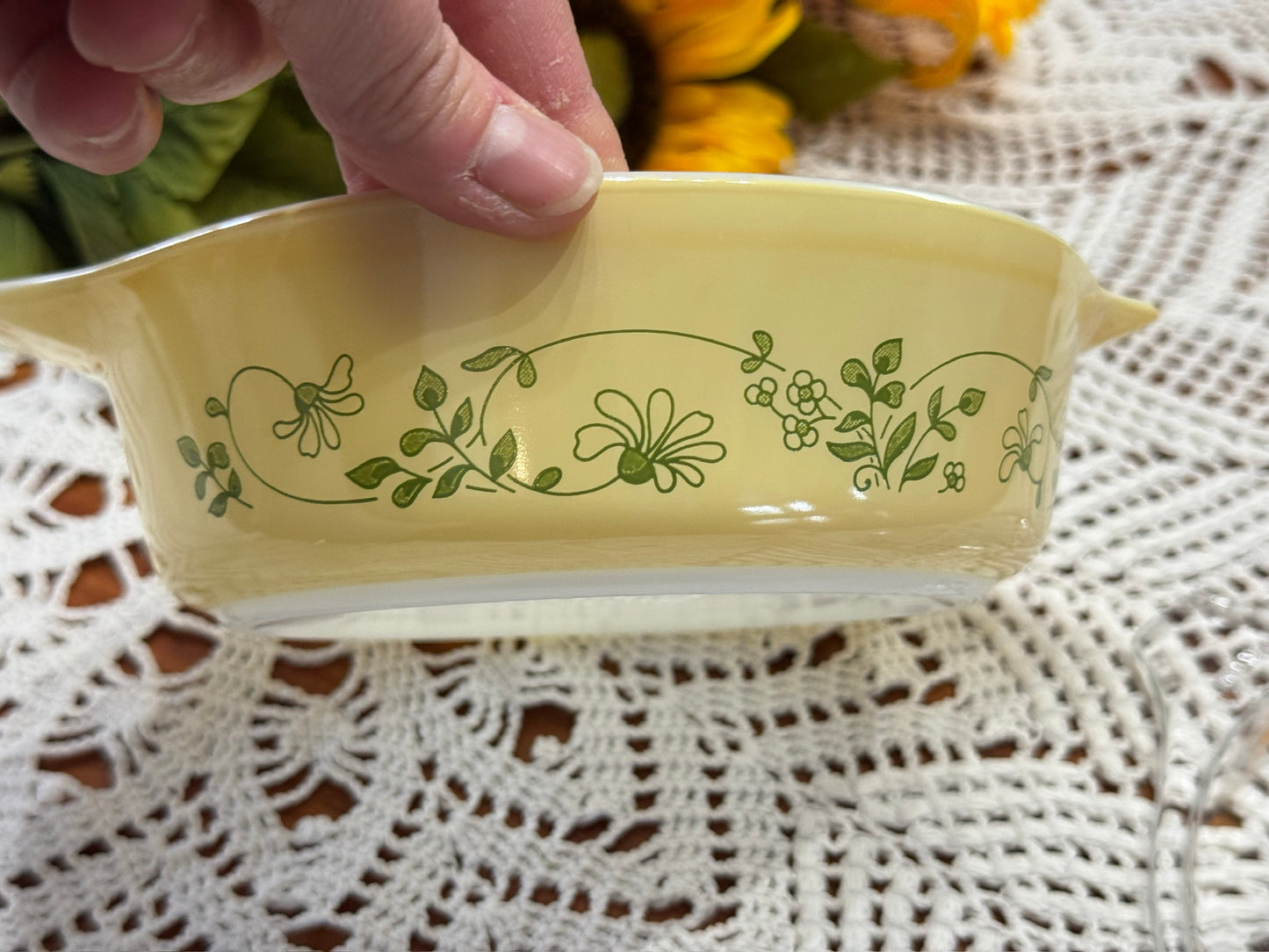 PYREX 471-B 'Shenandoah Casserole Dish with Lid
