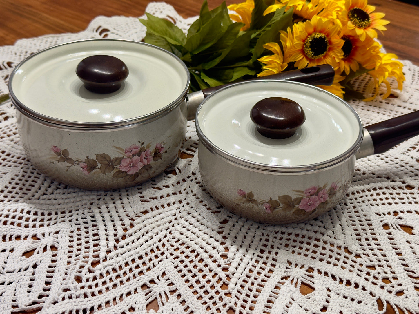 Vintage Pink Floral on Cream/Brown Enamel Saucepan Set