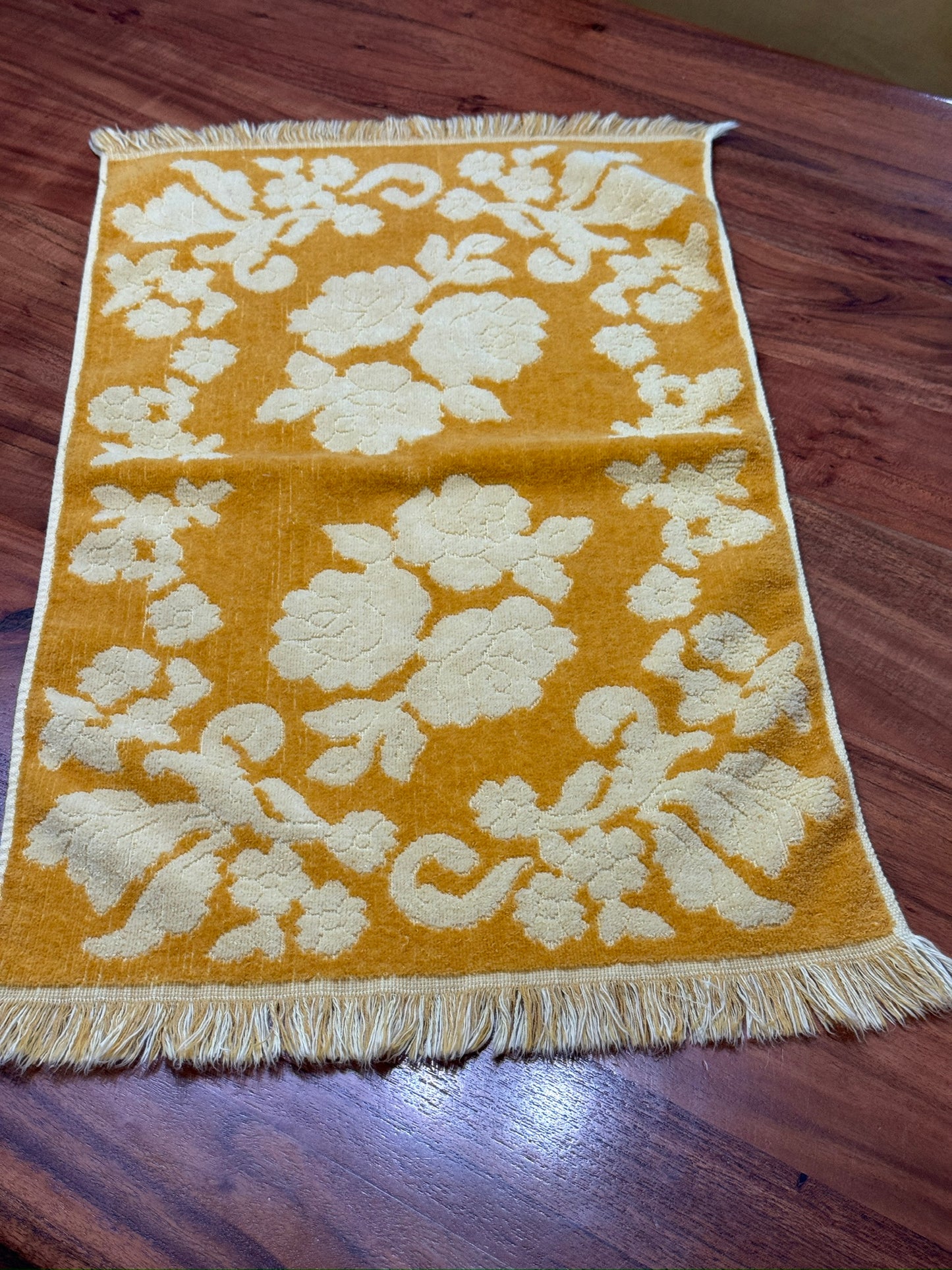 Vintage Yellow/Gold Floral Style House & Cannon Mills Bath Set