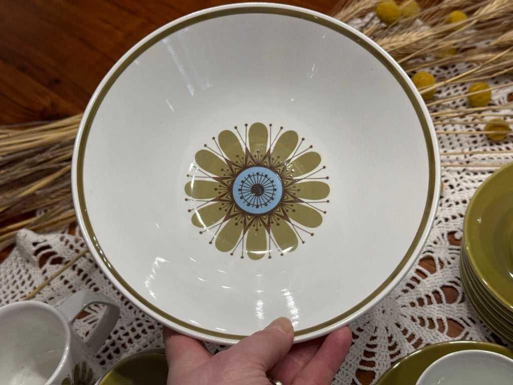 J G Meakin 'Galaxy' Tableware Set