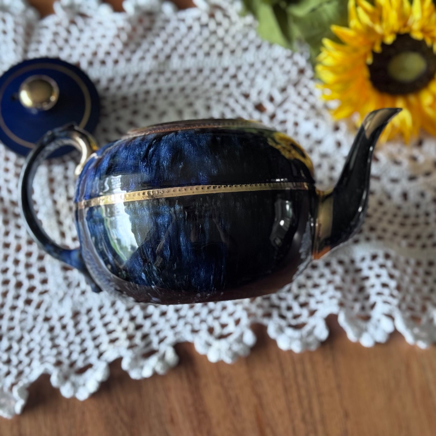 English Cobalt & Marble Effect with Gold Trim Teapot