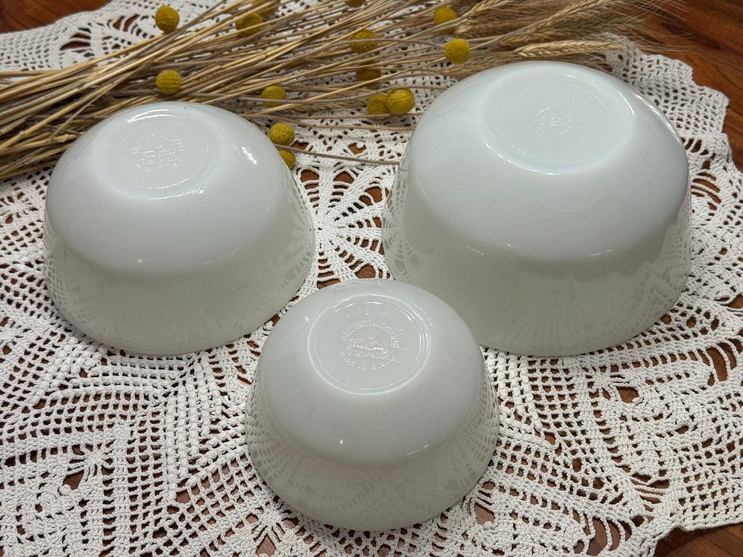 Anchor Hocking Fire-King Milk Glass Mixing Bowl Set