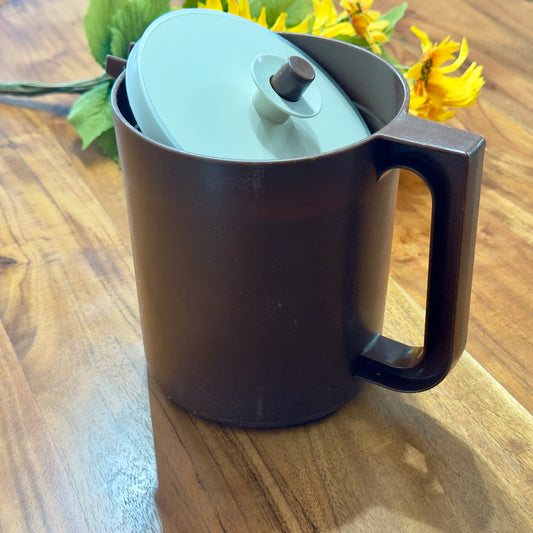 Brown Tupperware 1.5 Quart Pitcher