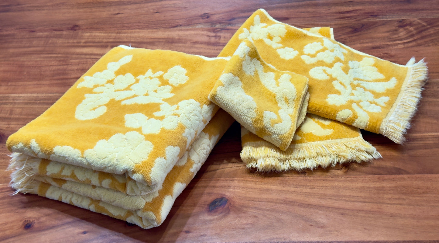 Vintage Yellow/Gold Floral Style House & Cannon Mills Bath Set
