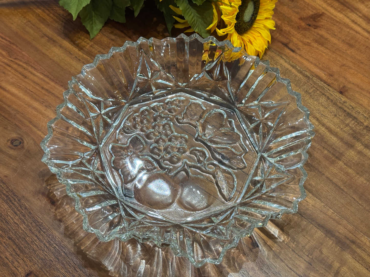 Federal Glass Pressed Glass Pioneer Serving Bowl