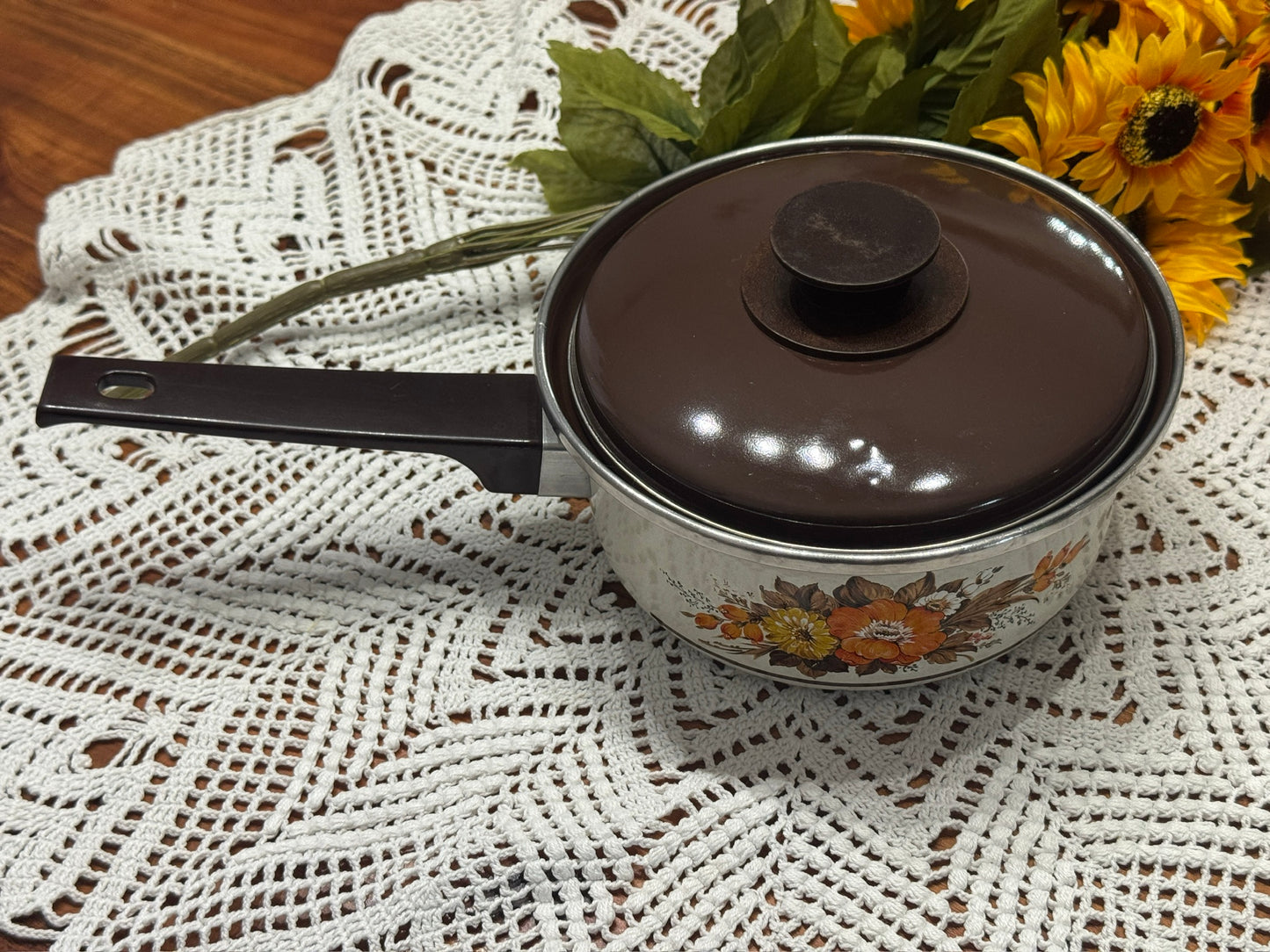 Vintage Floral Enamel Pot Set