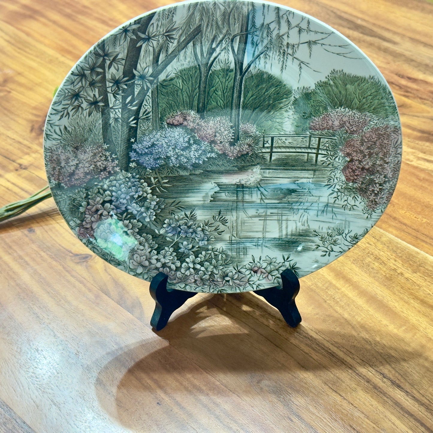 Johnson Brothers "English Gardens' Oval Dinner Plate