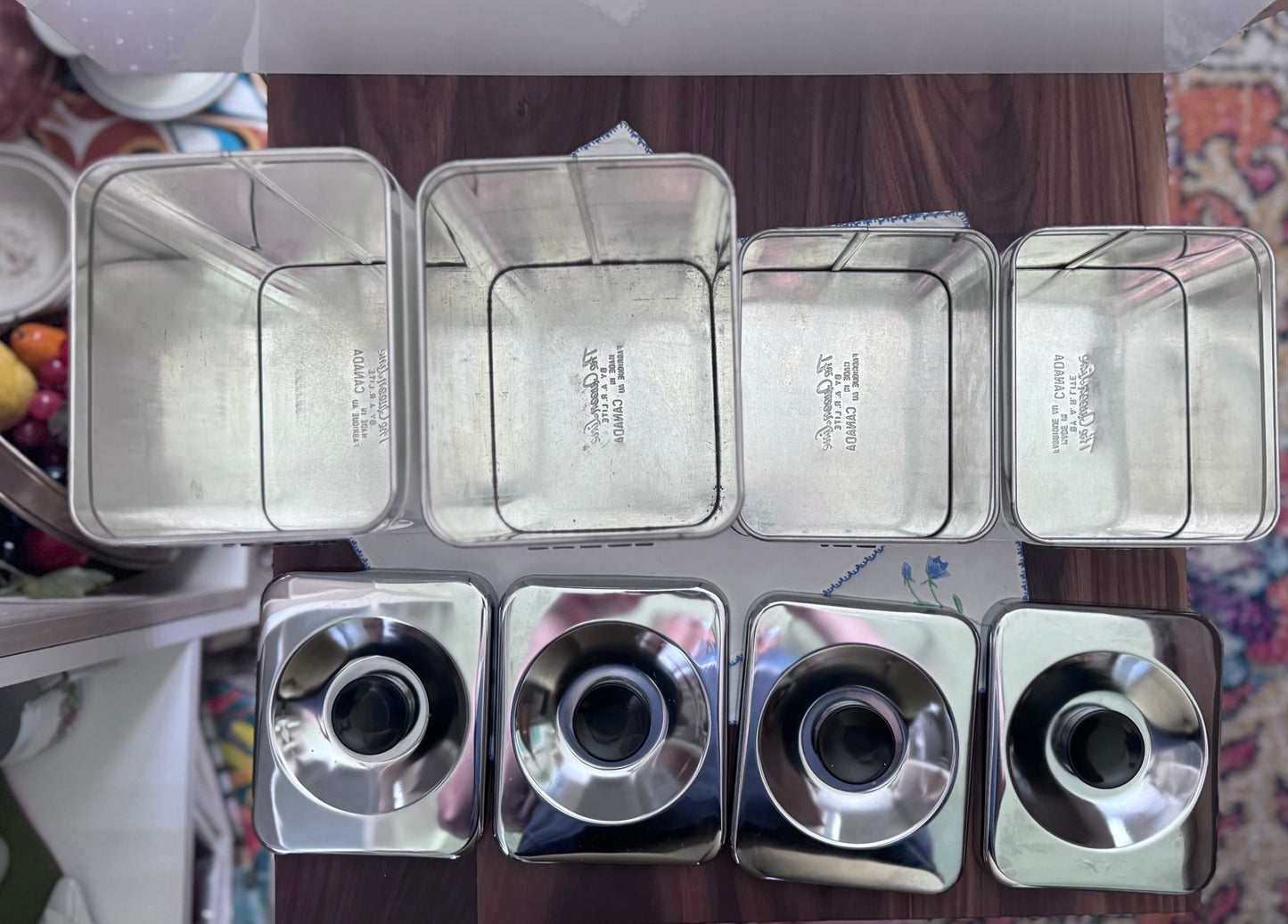 The Queen Line White Canister Set