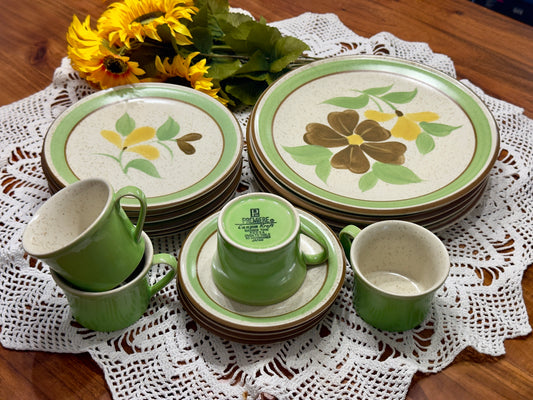 PREMIERE Canyon Kraft Garden Time Dinnerware Set