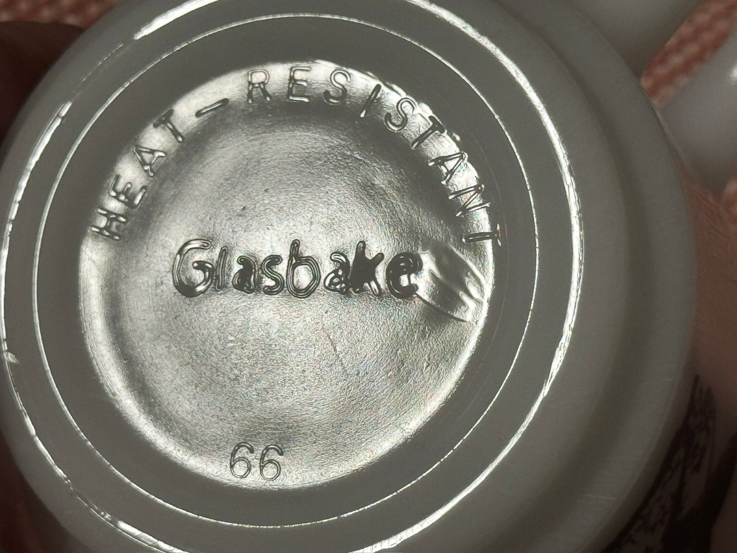Glasbake Black/White Courting Couple Mug