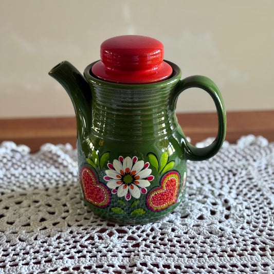 Retro Winterling Green/Red-Orange/White Ceramic Teapot