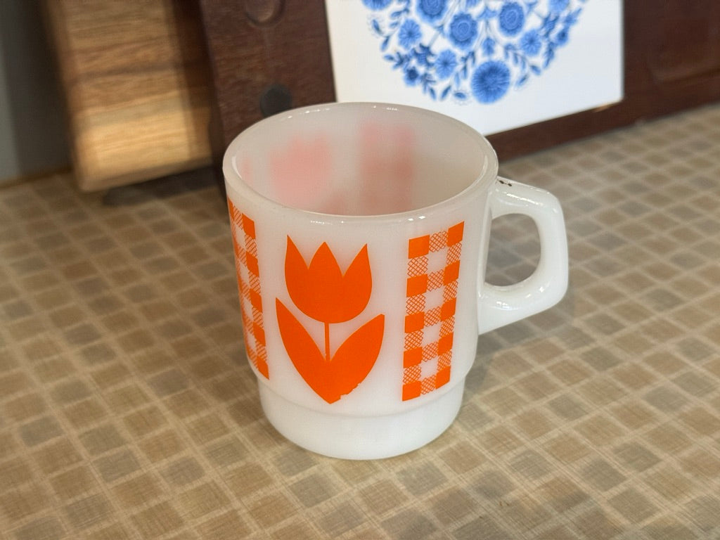 Termocrisa Milk Glass Orange Tulip & Gingham Mug