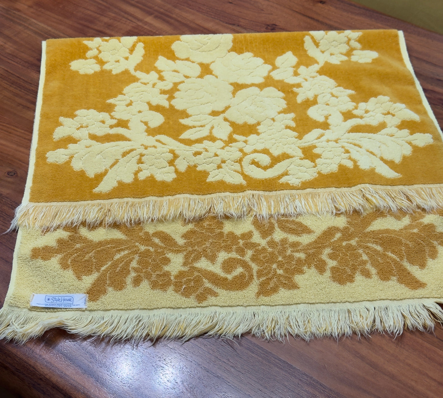 Vintage Yellow/Gold Floral Style House & Cannon Mills Bath Set