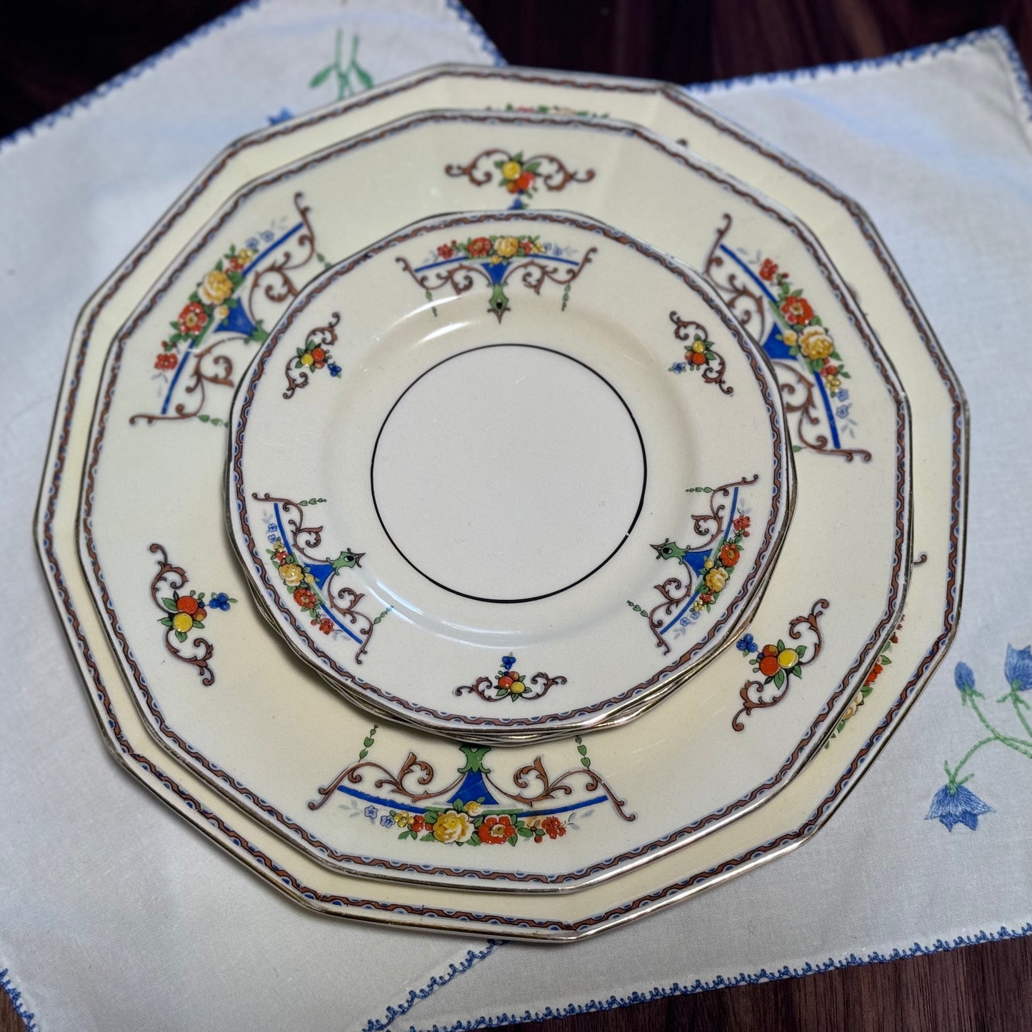 MYOTT SON & CO 'PARAMOUNT' Dishes