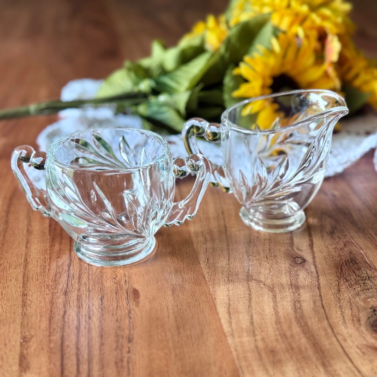 Indiana Glass 'Willow' or 'Magnolia' Creamer and Sugar Bowl Set