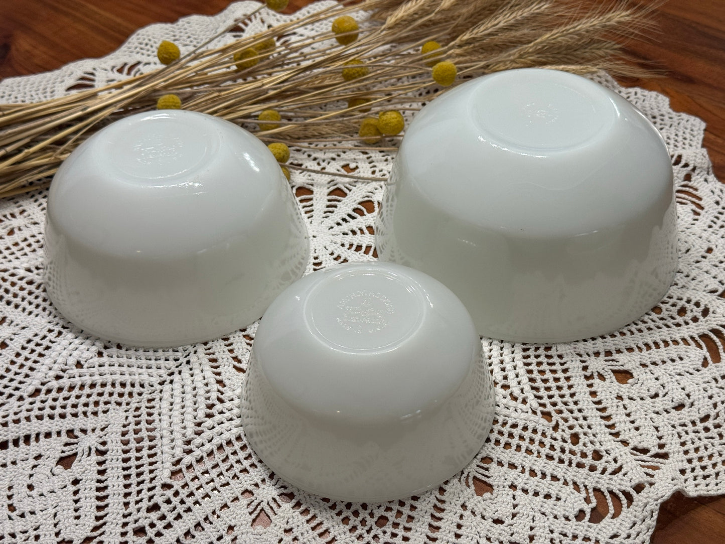 Anchor Hocking Fire-King Milk Glass Mixing Bowl Set