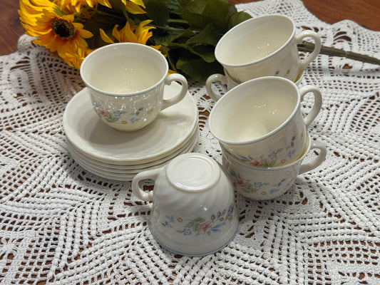 Arcopal France Victoria Floral Teacups & Saucers