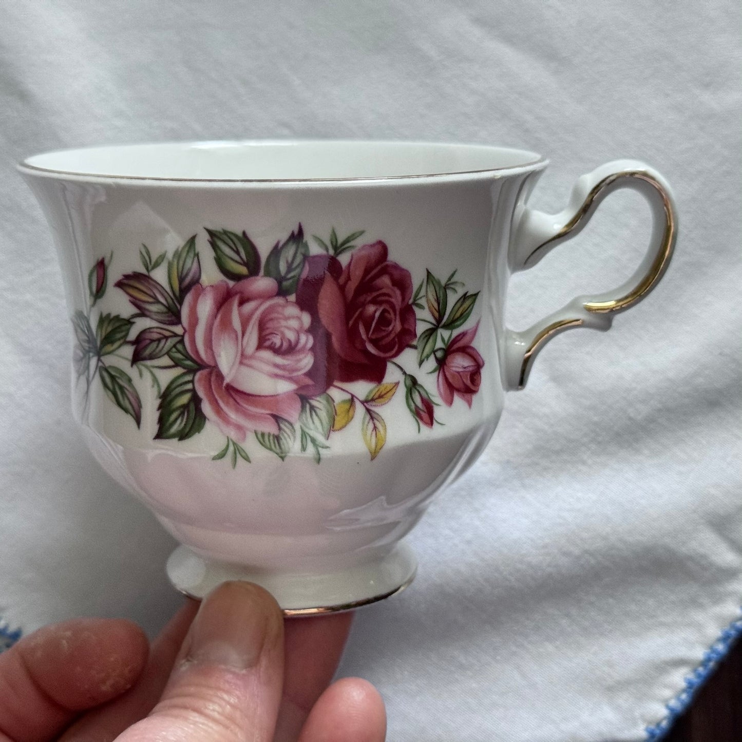 Queen Anne N 8546 Tea Cup and Saucer