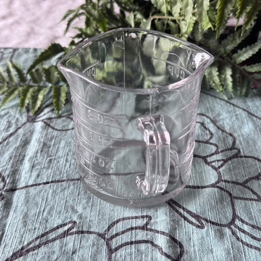 Vintage Dominion Glass 3 Spout Measuring Cup