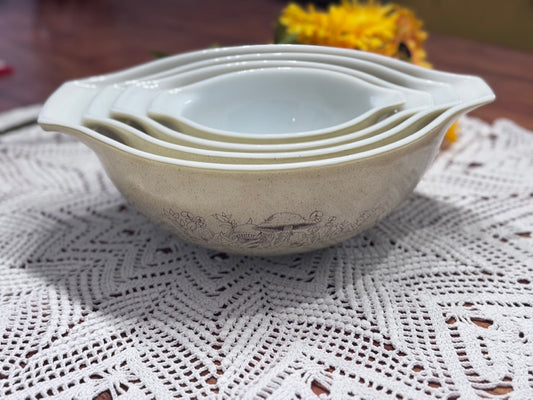 PYREX 'Forest Fancies' Cinderella Mixing Bowl Set