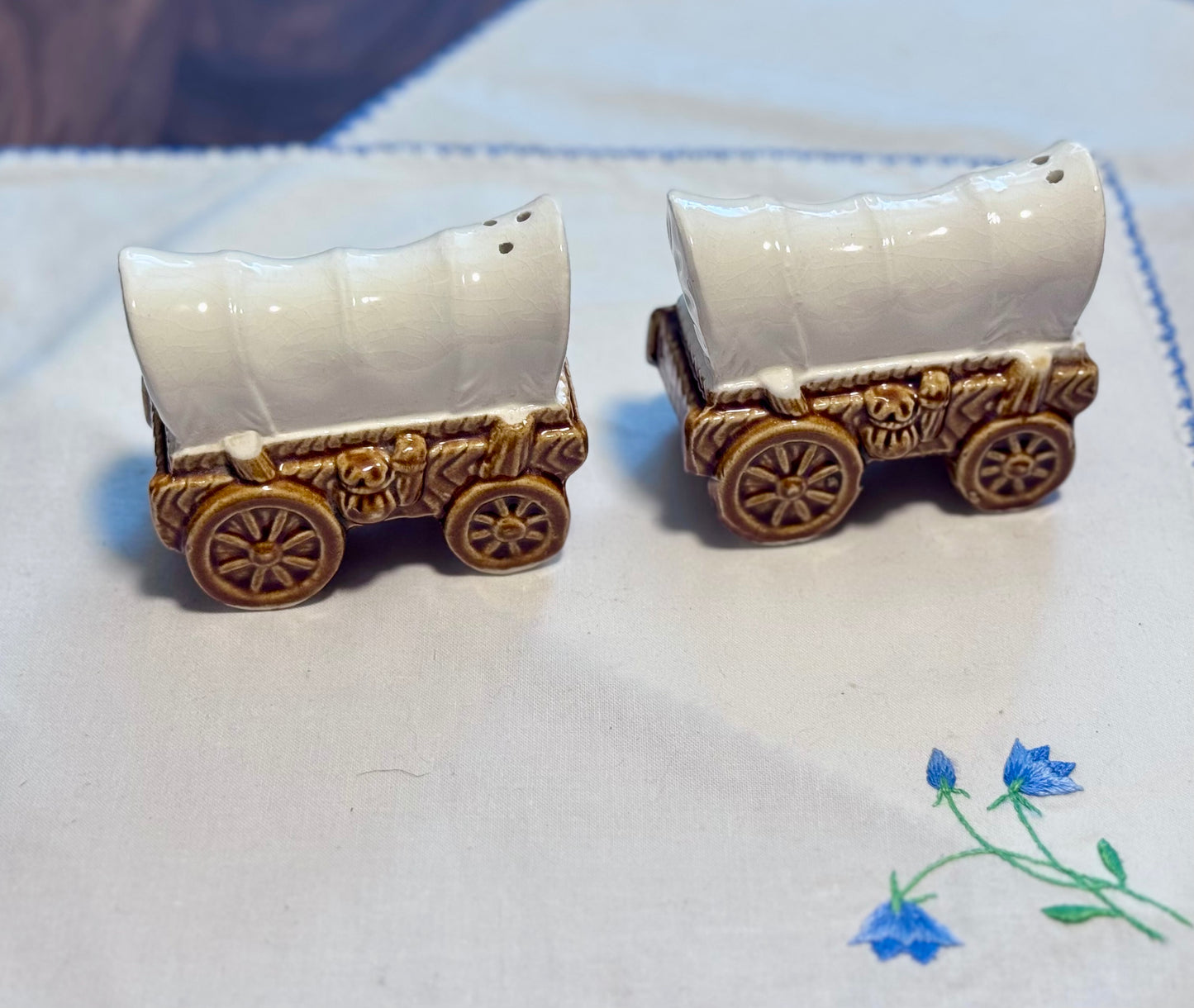 Vintage Covered Wagon Salt & Pepper Set