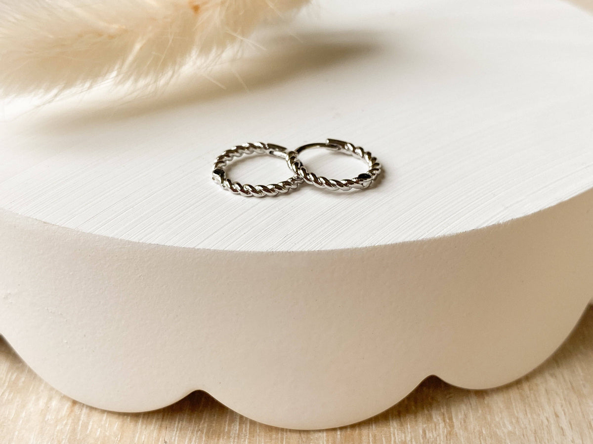 Twisty Hoops: Silver
