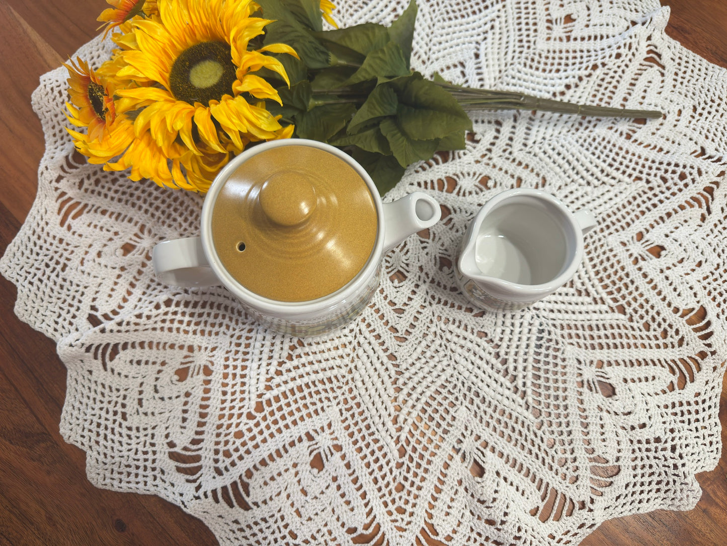 MYOTT England 'SIENNA' Teapot & Creamer