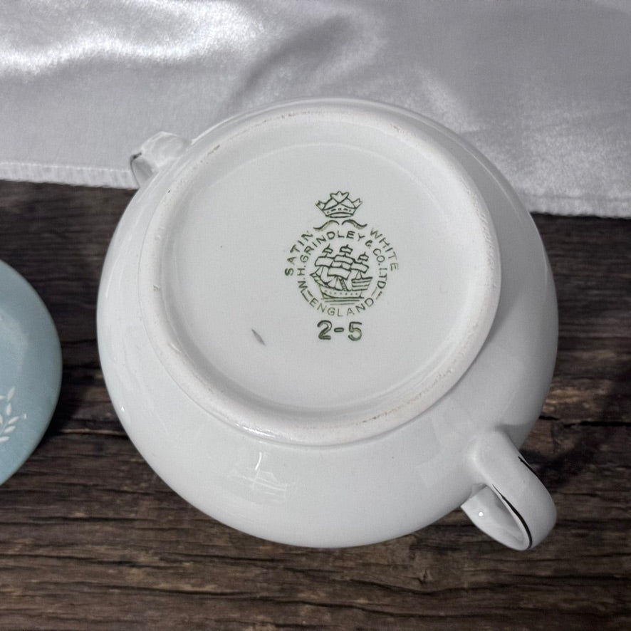 Grindley Co.Tea/Coffee Pot Set