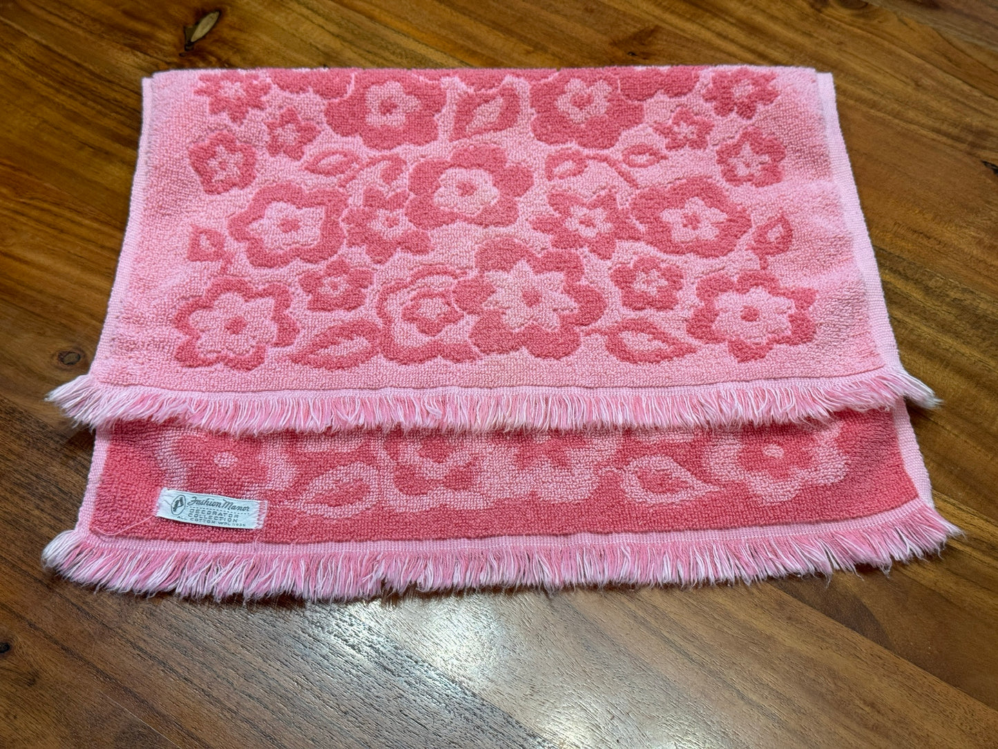 Pink Floral Fashion Manor Hand Towels