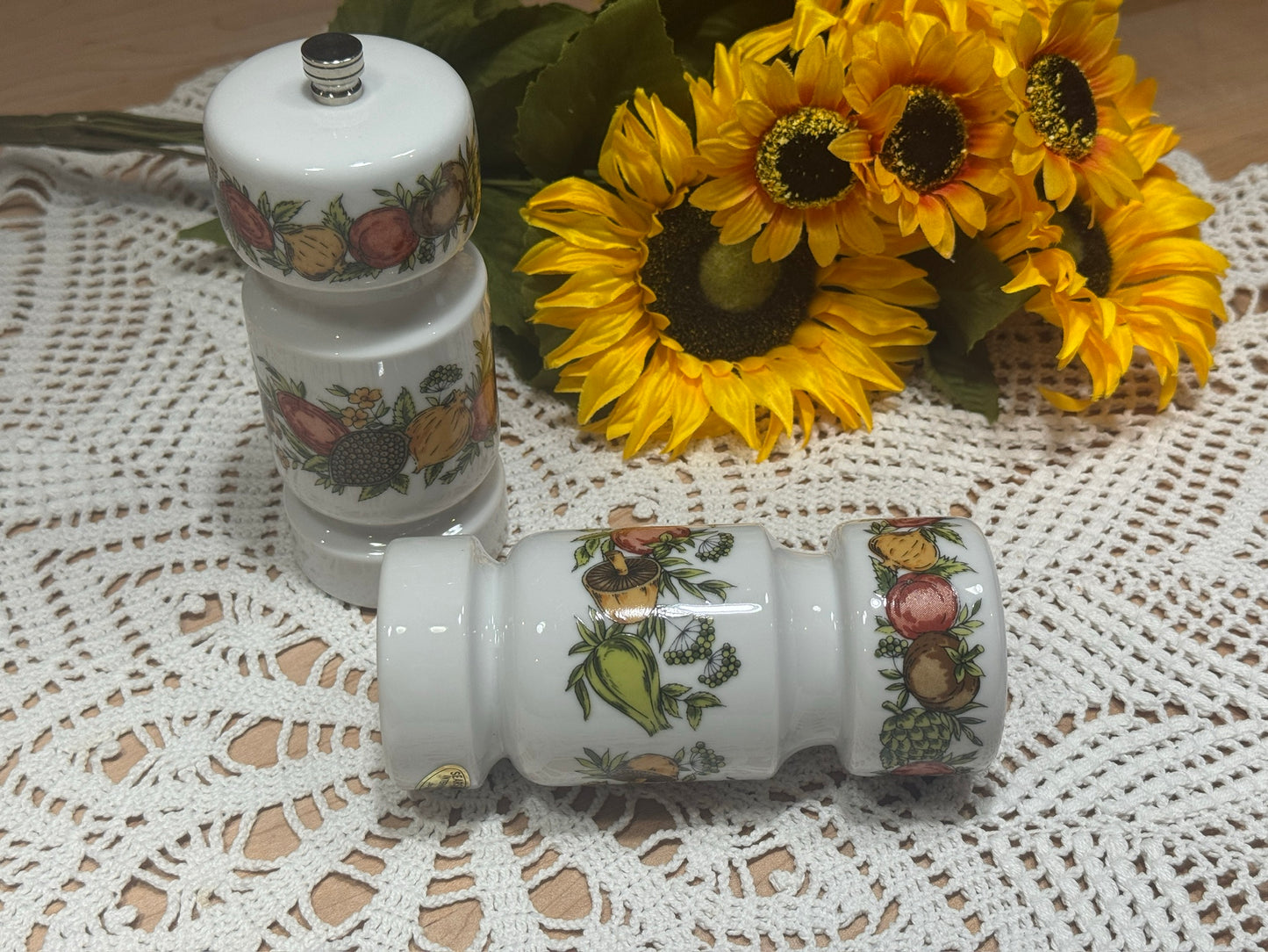 Sears Woodcrest by Styson 'Spice of Life' Ceramic Salt Shaker & Pepper Grinder