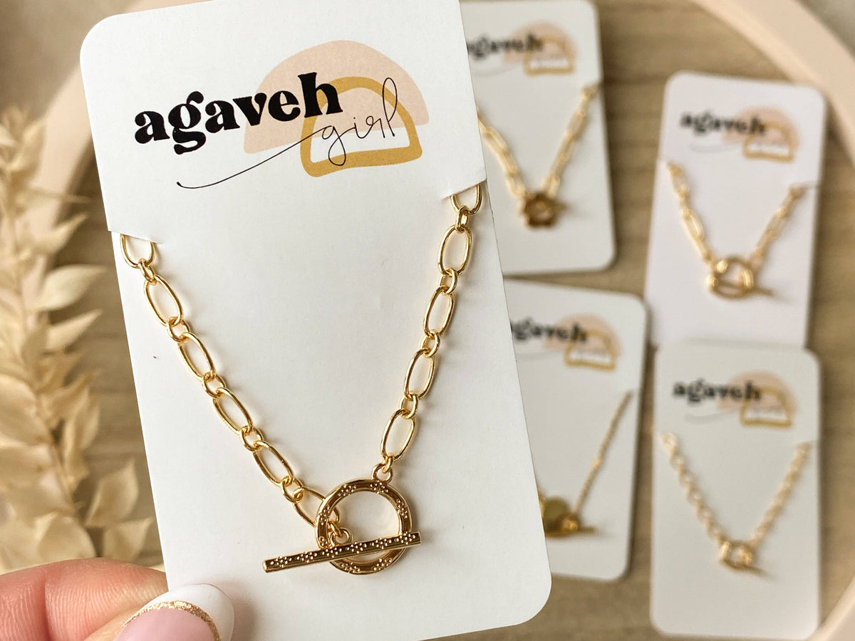 Zeal Necklace: Textured Dot Toggle/Oval Chain