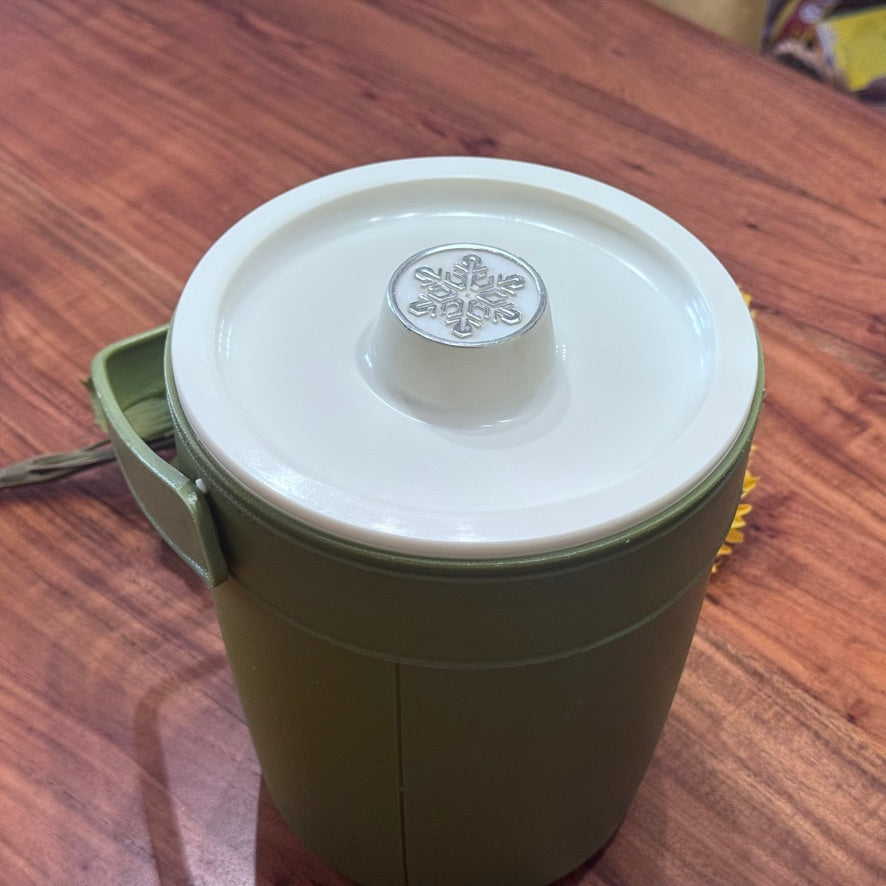 Avocado Green Vintage Rubbermaid Ice Bucket