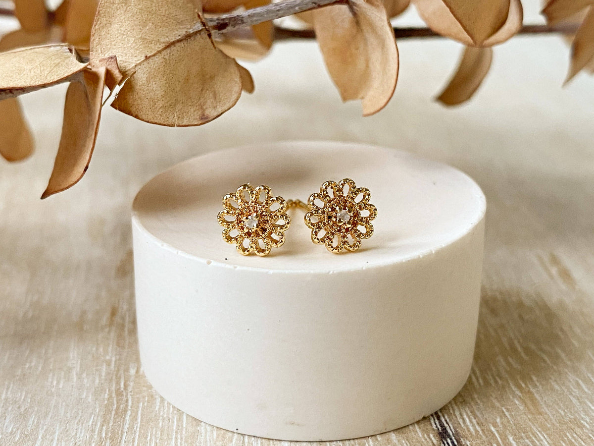 Dahlia Studs