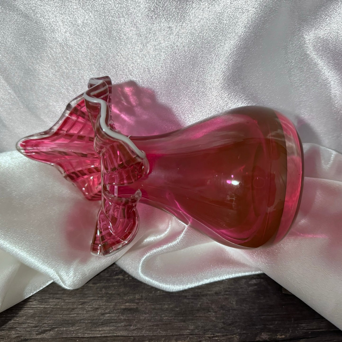 Fenton Tulip Cranberry Jack In The Pulpit Vase