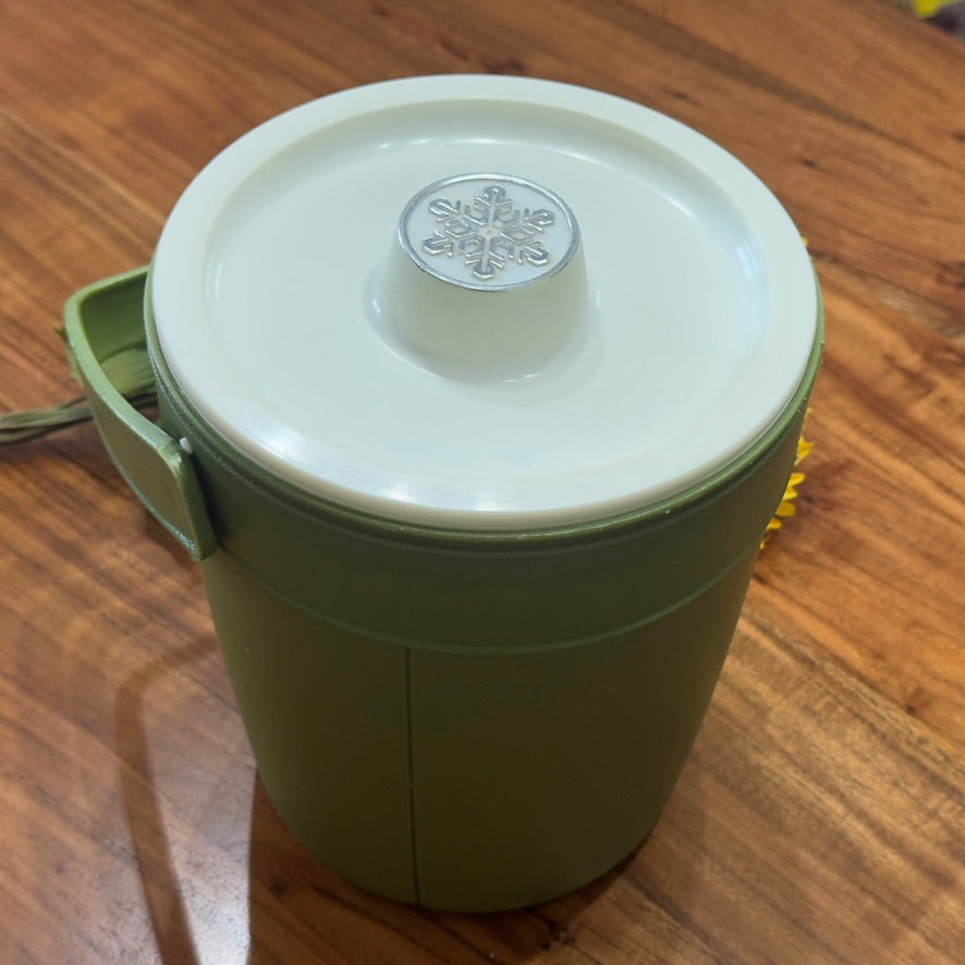 Avocado Green Vintage Rubbermaid Ice Bucket