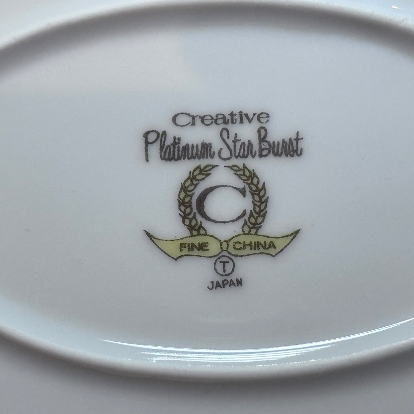 Creative 'Starburst' Pattern Salad/Dessert Plates & Platter