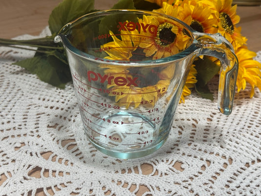 PYREX 2 Cup Glass Measuring Cup